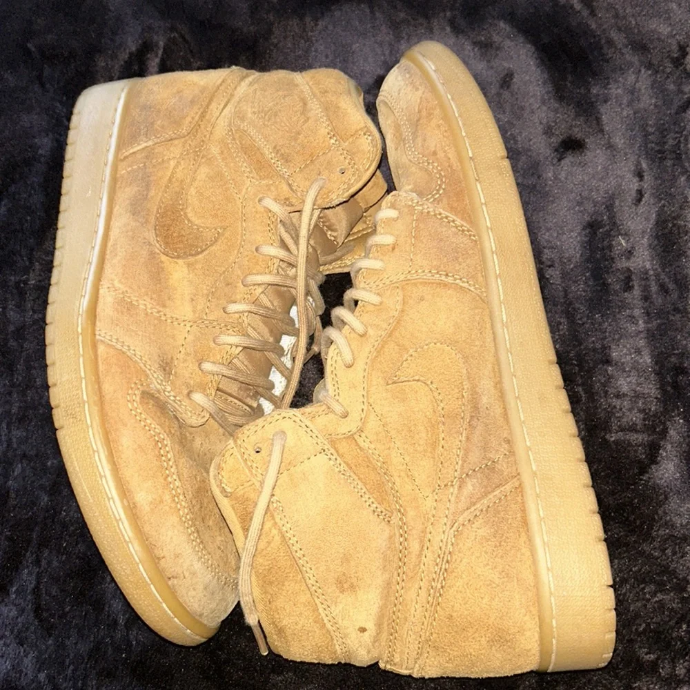 Nike Air Jordan 1 Retro High OG (Wheat) - Picture 4 of 6